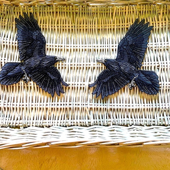 Giant Raven Crow on Skull & 2 Flying Ravens iron on/sew on patches. Hand Made - Picture 4 of 12